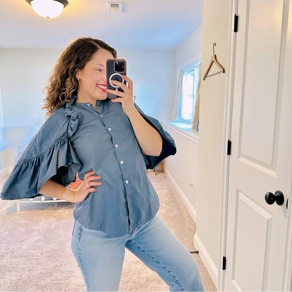 Tuckernuck Tops - Tuckernuck TISH COX Blue Button Front Ruffled Top Blouse XS